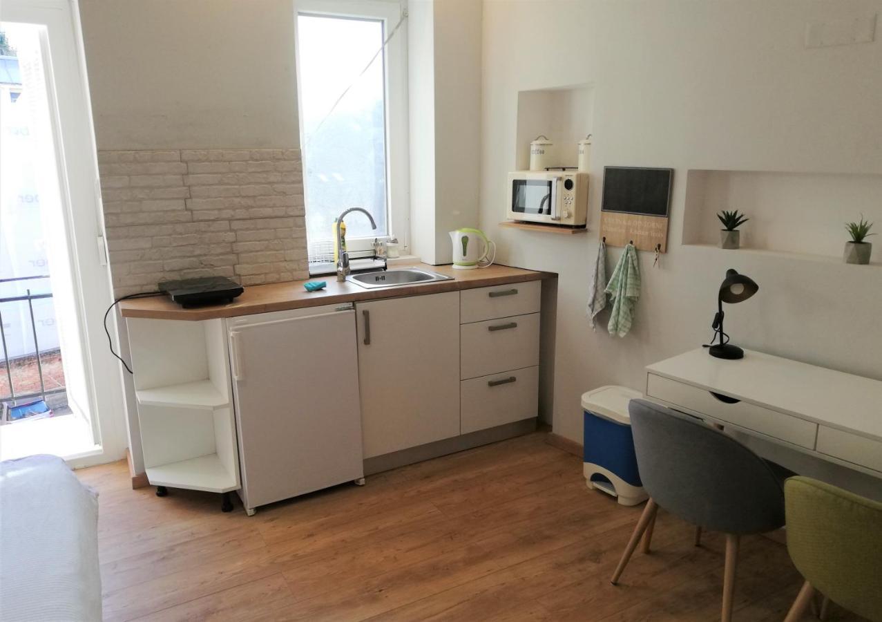 Angela Studio Apartments Загреб Экстерьер фото